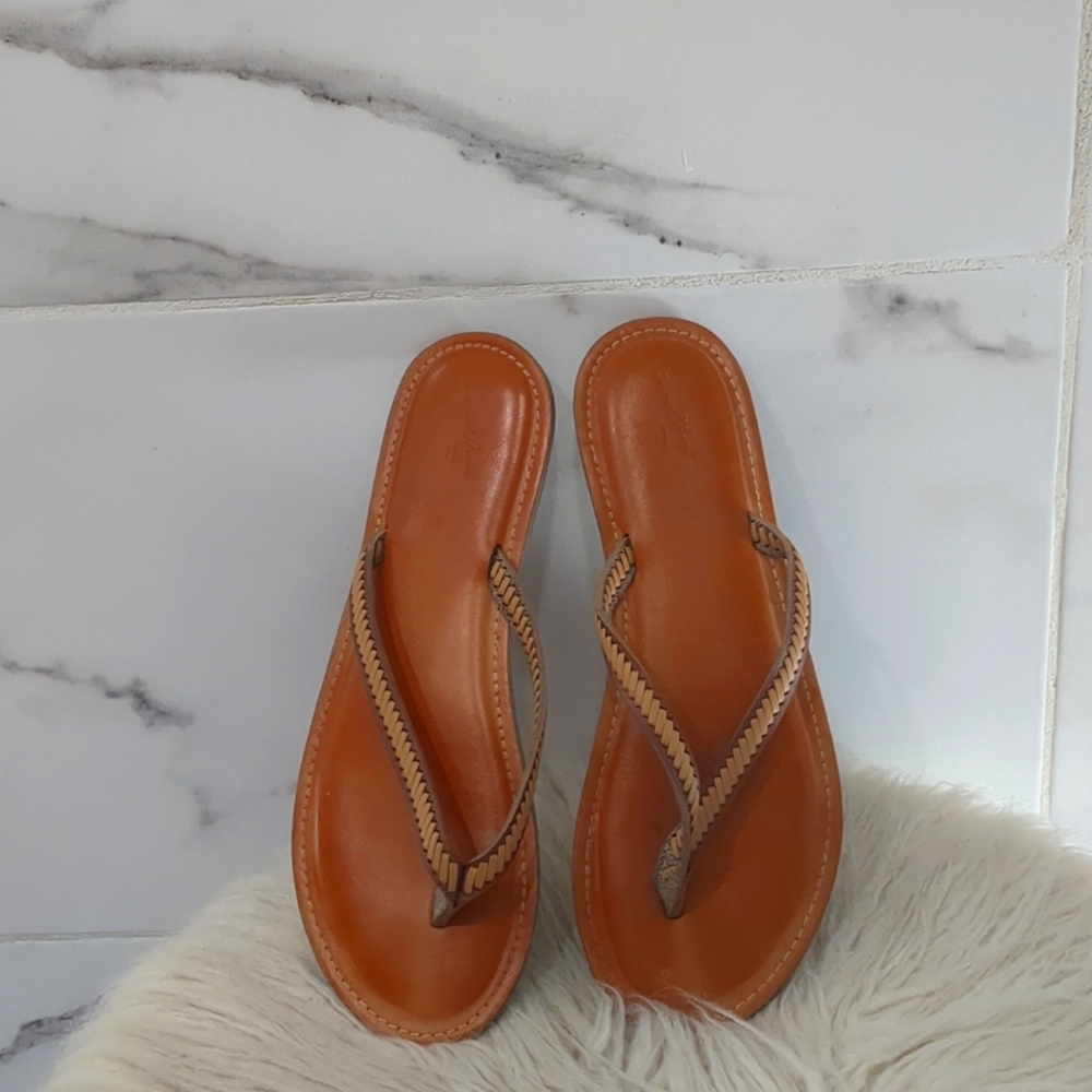 Universal thread flip flops
